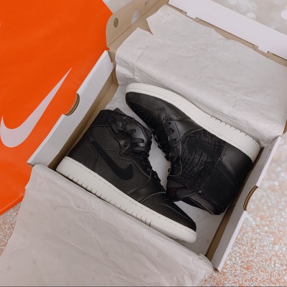 BNIB NIKE Air Jordan 1 rebel high top sneakers - Picture 8 of 8